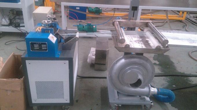 1000kg/H PP 필름 작은 조각 Hdpe 작은 알갱이로 만드는 기계 3mm 직경 2