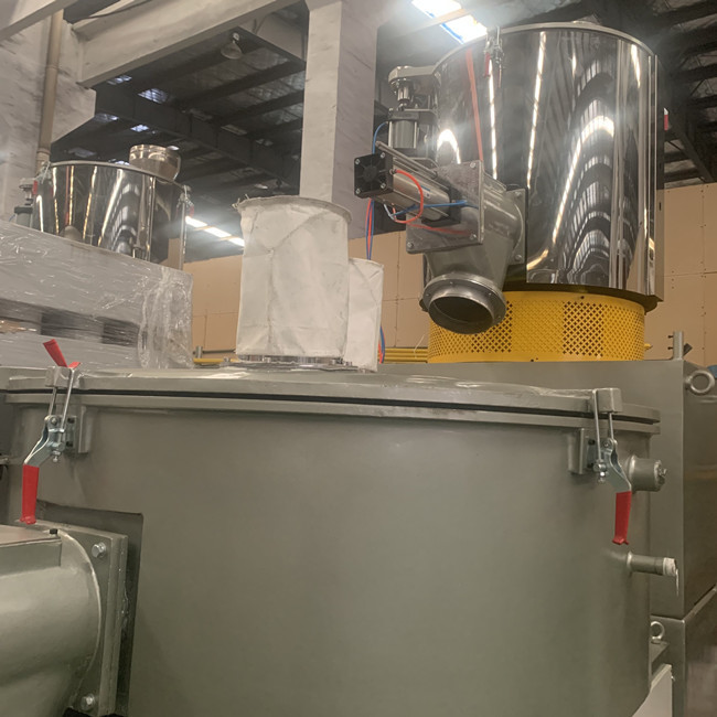 난방 냉각 수직 PVC 믹서 기계 200kg/h 수용량 4