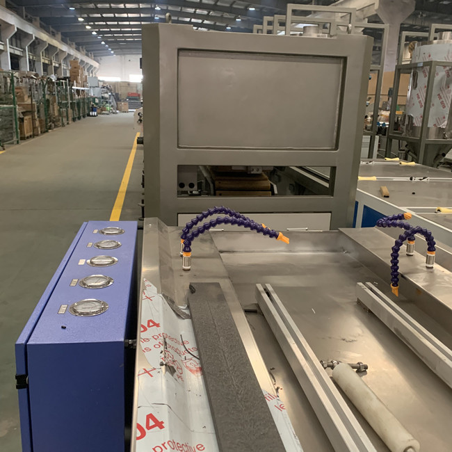 기계 PVC 수지 원료를 만드는 500kg/H Wpc 거품 널 2