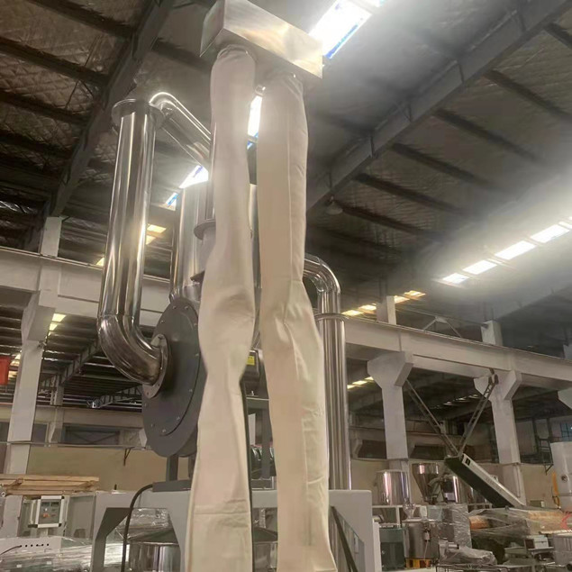PVC PP PE 가는 플라스틱 선반 Pulverizer 1000kg/H 먼지 누출 증거 1