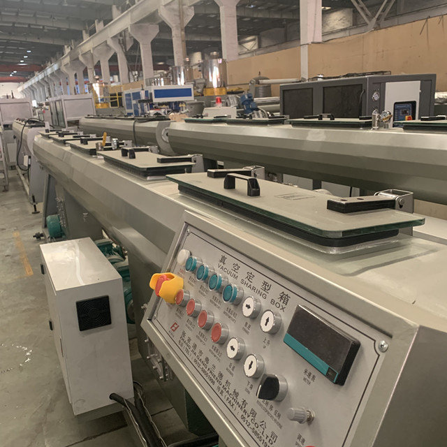 PLC 630mm PPR 폴리에틸렌 파이프 생산 라인 진공 성형 2