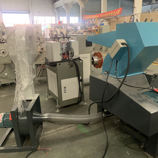 저잡음 10mm 벽 간격 PVC 쇄석기 기계 1300kg/H 5