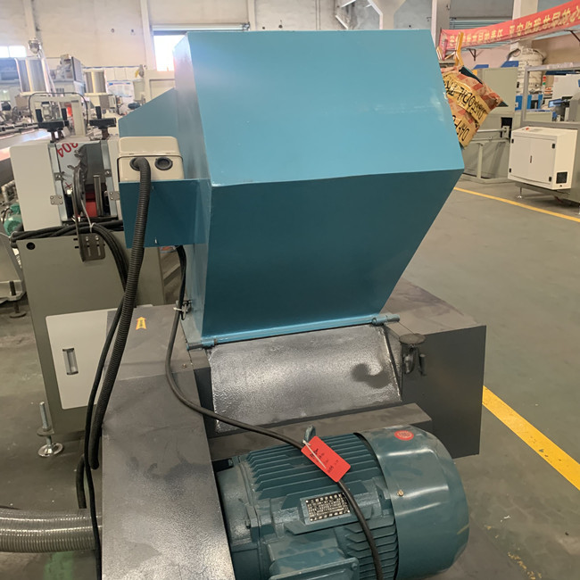 저잡음 10mm 벽 간격 PVC 쇄석기 기계 1300kg/H 3