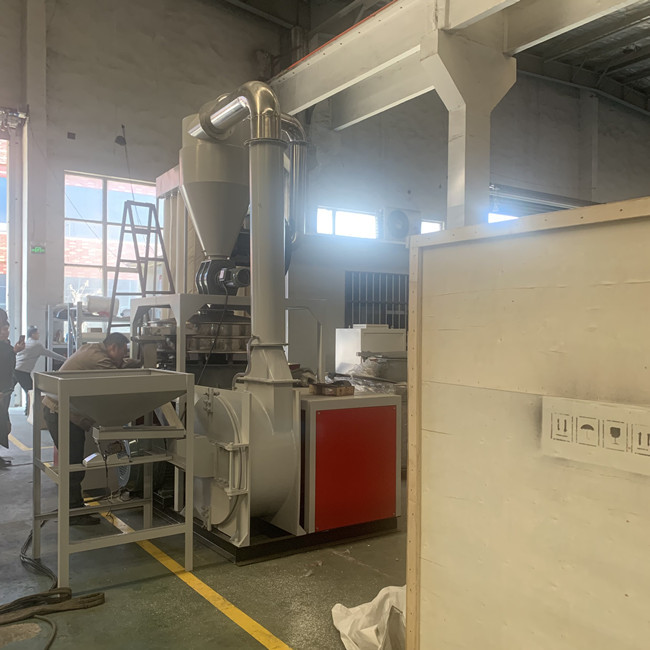 PP PVC PE 산업적 분쇄기 기계 300 kg/H고 출력 3