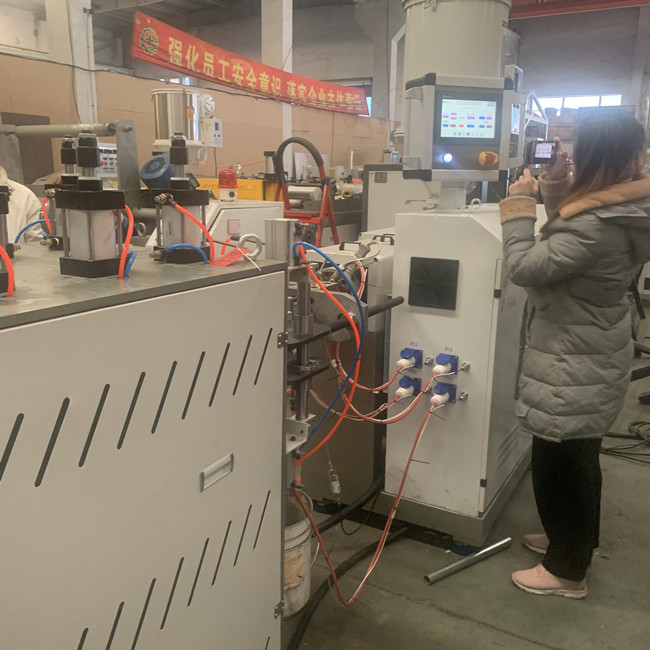 10 kg/H 생산량 플라스틱 POM 바 구축 생산 라인 0